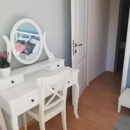 C, Free Parking Apartment *